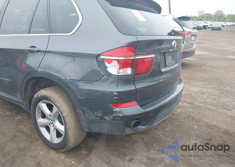2013 BMW X5 xDrive35I/xDrive35I Premium/xDrive35I Sport Activity z USA, uszkodzony, nr VIN 5UXZV4C56D0E10042